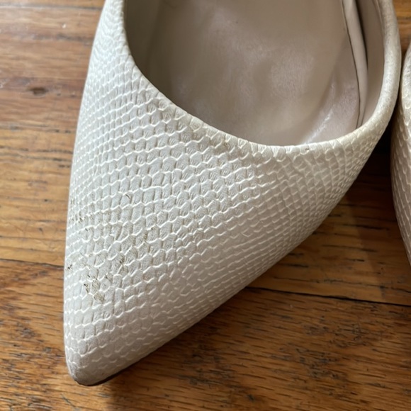 White / off white Call it spring heels - Picture 3 of 3